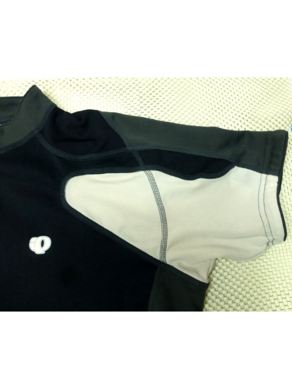 Pearl Izumi Cycling Jersey Black/Gray/White Large Short Sleeve 1/4 Zip Reflectiv - Picture 6 of 13